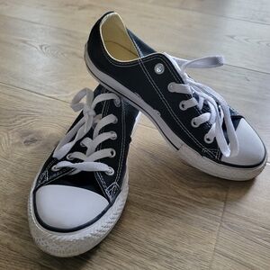 Kids Size 1. Converse All-star low-top sneakers. Used, very good condition